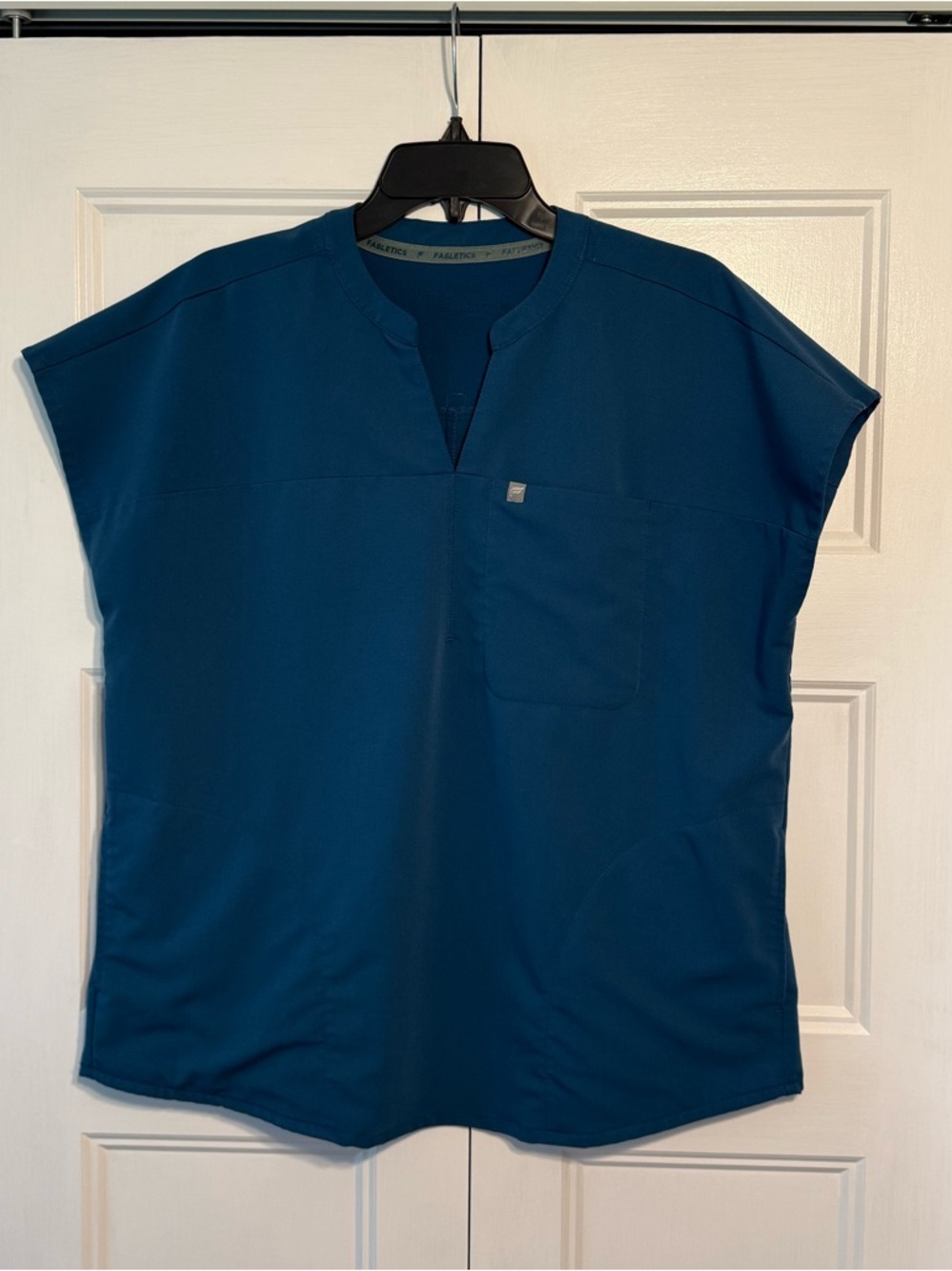 Caribbean Blue Fabletics Evolve Oversized Scrub Top